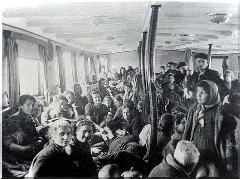 Travelers during World War II