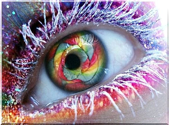 Eye in color shows what happens when you change your thoughts