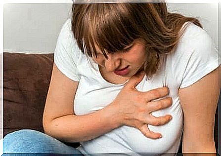 Woman breastfeeding experiences first panic attack