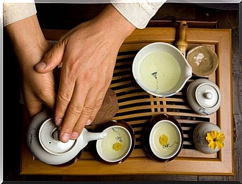 tea is served in the tea ceremony